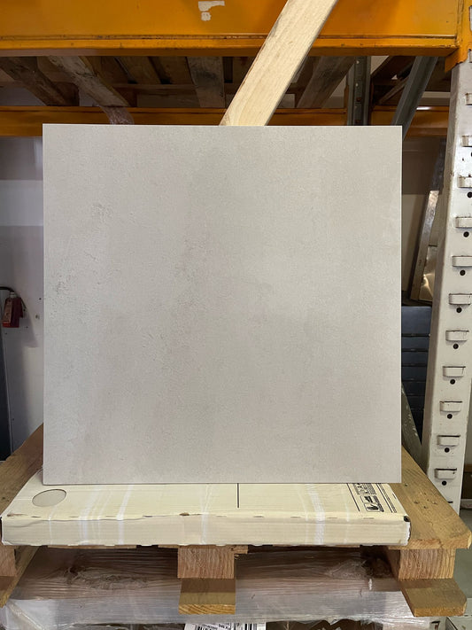 Nr.10 60x60 Mat Licht grijs laatste partij ( 18 m2) prijs p.m2  € 12.50